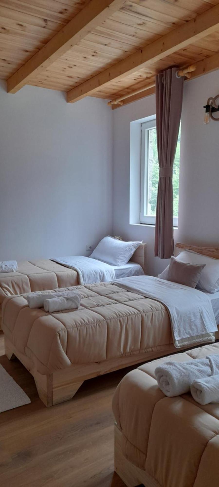 Guesthouse Dritan Tethorja Theth Bilik gambar