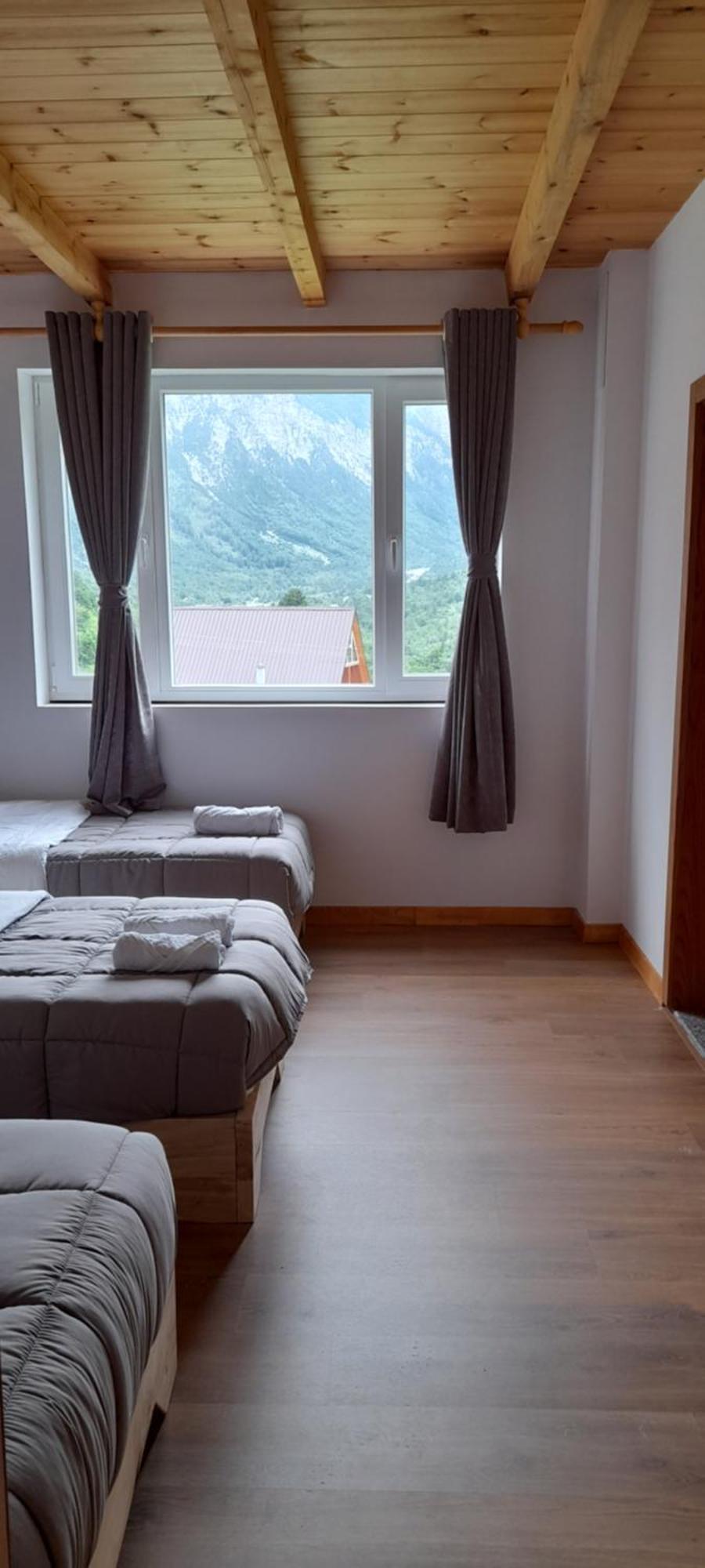 Guesthouse Dritan Tethorja Theth Bilik gambar