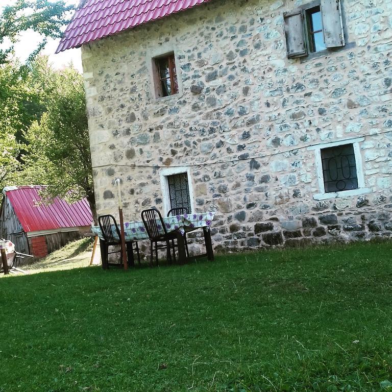 Guesthouse Dritan Tethorja Theth Luaran gambar